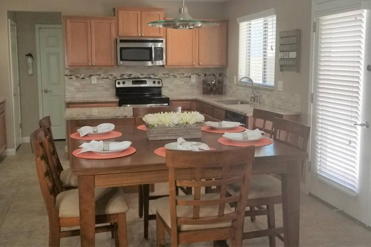 Adventure Home Rentals Финикс Екстериор снимка